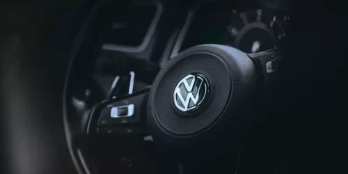 Read more about the article Volkswagen is changing its electrification strategy.